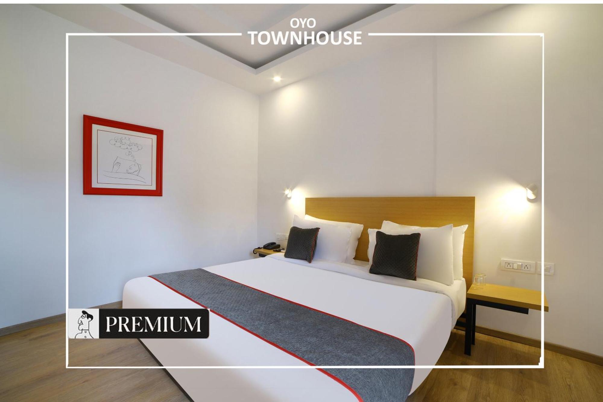 Oyo Townhouse 120 Shushant Lok Gurgaon Bagian luar foto