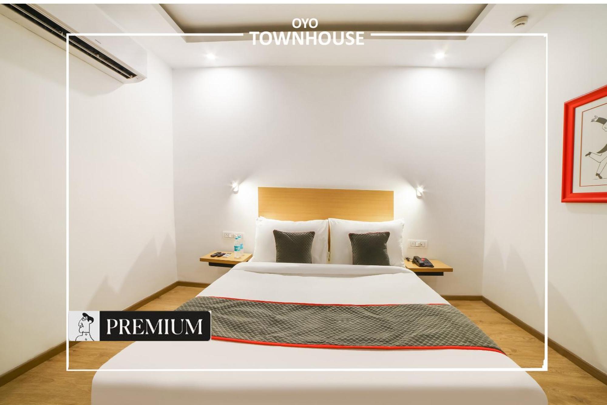 Oyo Townhouse 120 Shushant Lok Gurgaon Bagian luar foto