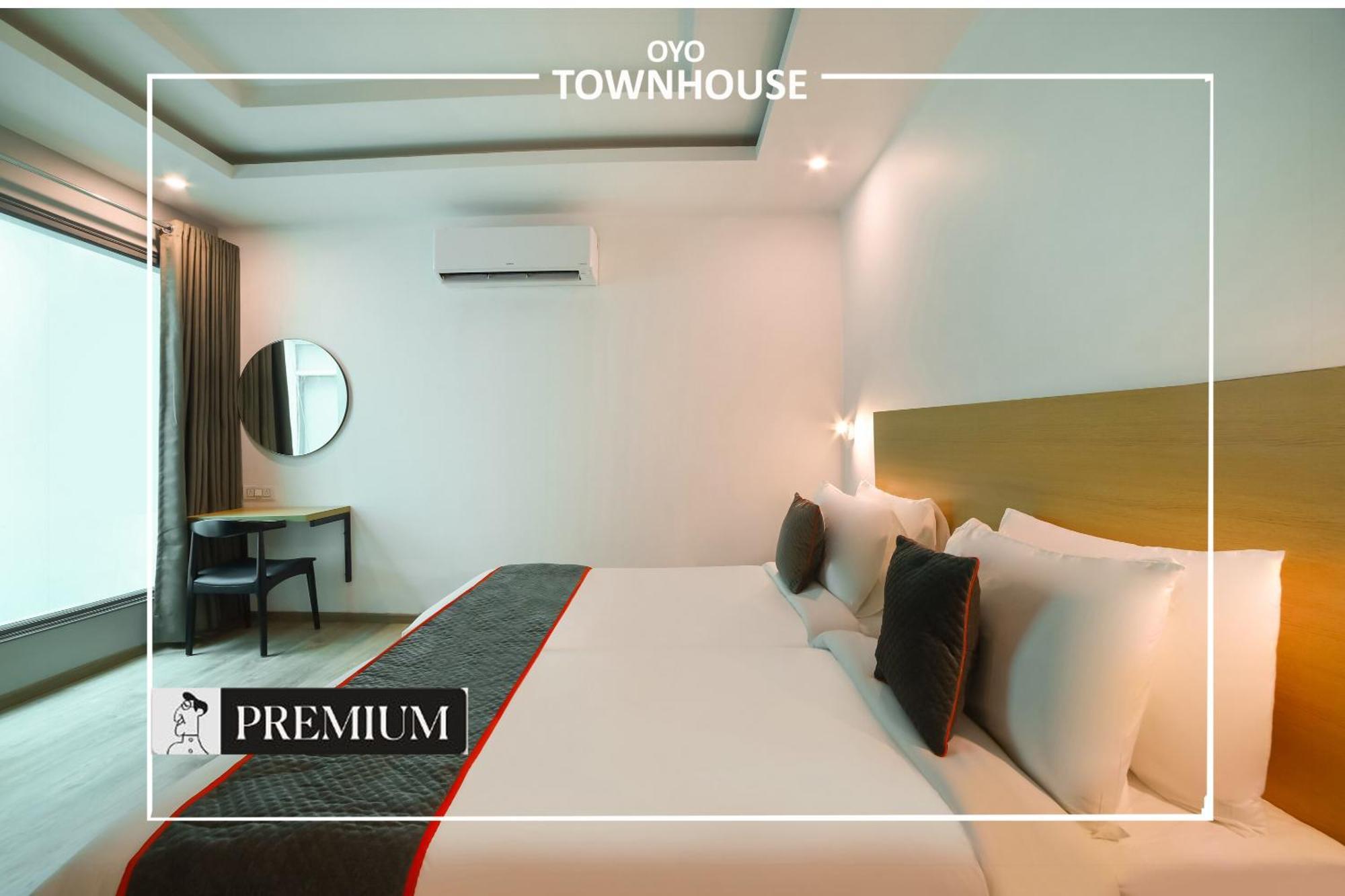 Oyo Townhouse 120 Shushant Lok Gurgaon Bagian luar foto