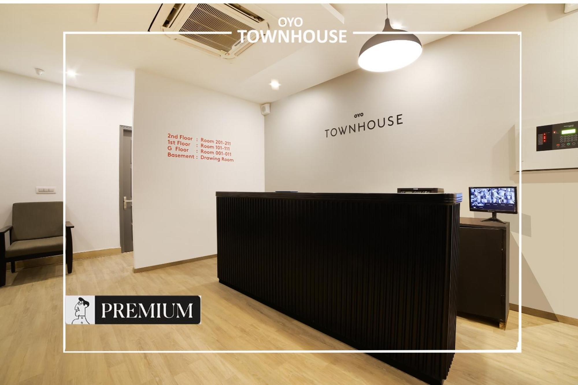 Oyo Townhouse 120 Shushant Lok Gurgaon Bagian luar foto